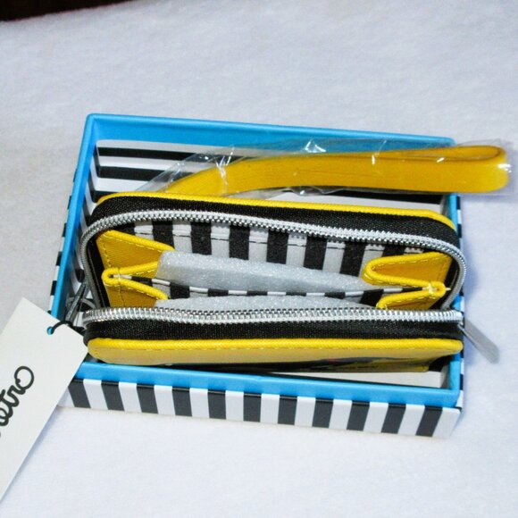 New with Tags,  Marc Tetro Yellow Dachshund Wallet Art Design - Picture 12 of 13